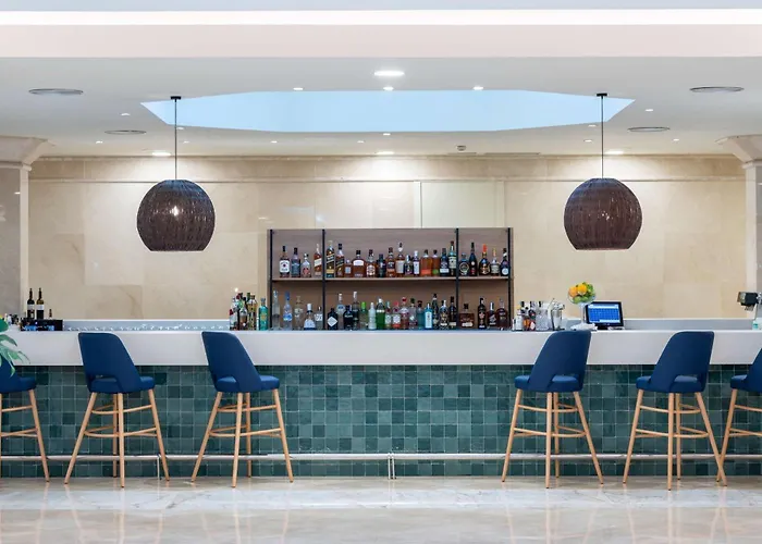 Barcelo Lanzarote Active מלון קוסטה טגוויסה
