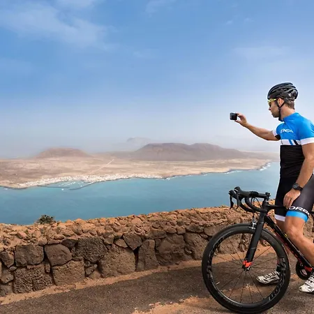 Barcelo Lanzarote Active מלון קוסטה טגוויסה